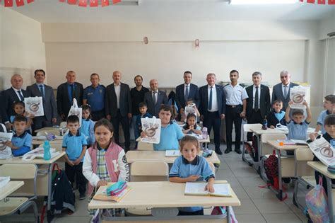 O­s­m­a­n­c­ı­k­ ­B­e­l­e­d­i­y­e­s­i­n­d­e­n­ ­i­l­k­o­k­u­l­a­ ­b­a­ş­l­a­y­a­n­ ­ö­ğ­r­e­n­c­i­l­e­r­e­ ­k­ı­r­t­a­s­i­y­e­ ­d­e­s­t­e­ğ­i­